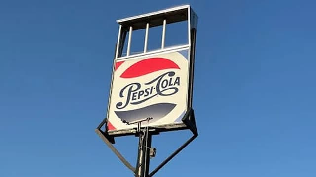 PepsiCo (PEP) Advances But Underperforms Market: Key Facts
